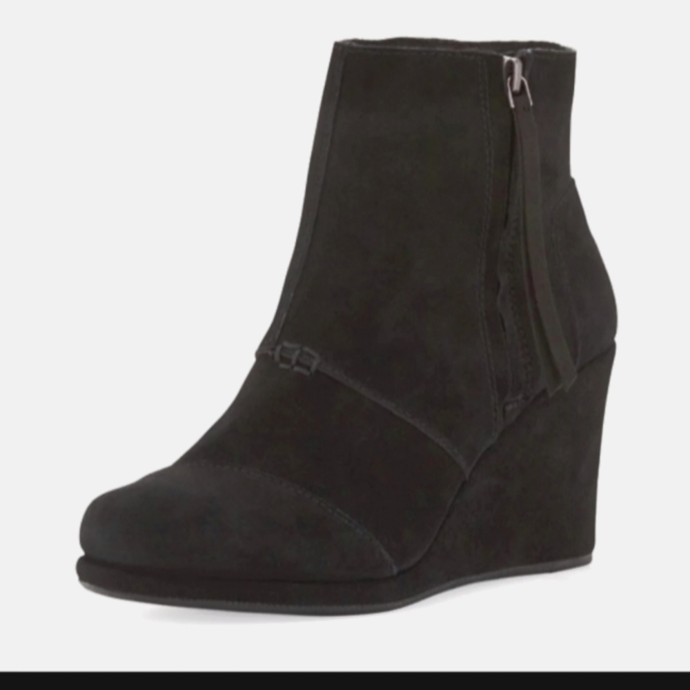 Tom's booties